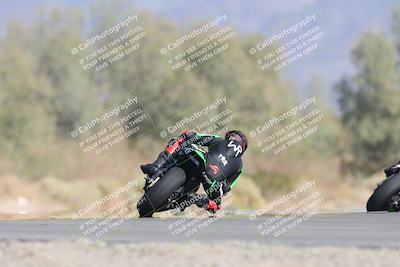 media/Oct-04-2025-CVMA (Sat) [[408bcdd6e4]]/Race 13-Amateur Supersport Open/